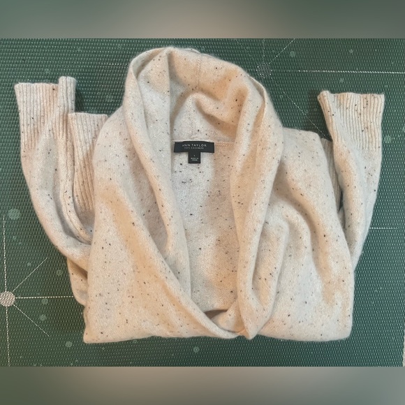 Ann Taylor Cashmere Shawl Collar Wrap Sweater Speckled Cream in Large - Picture 7 of 7